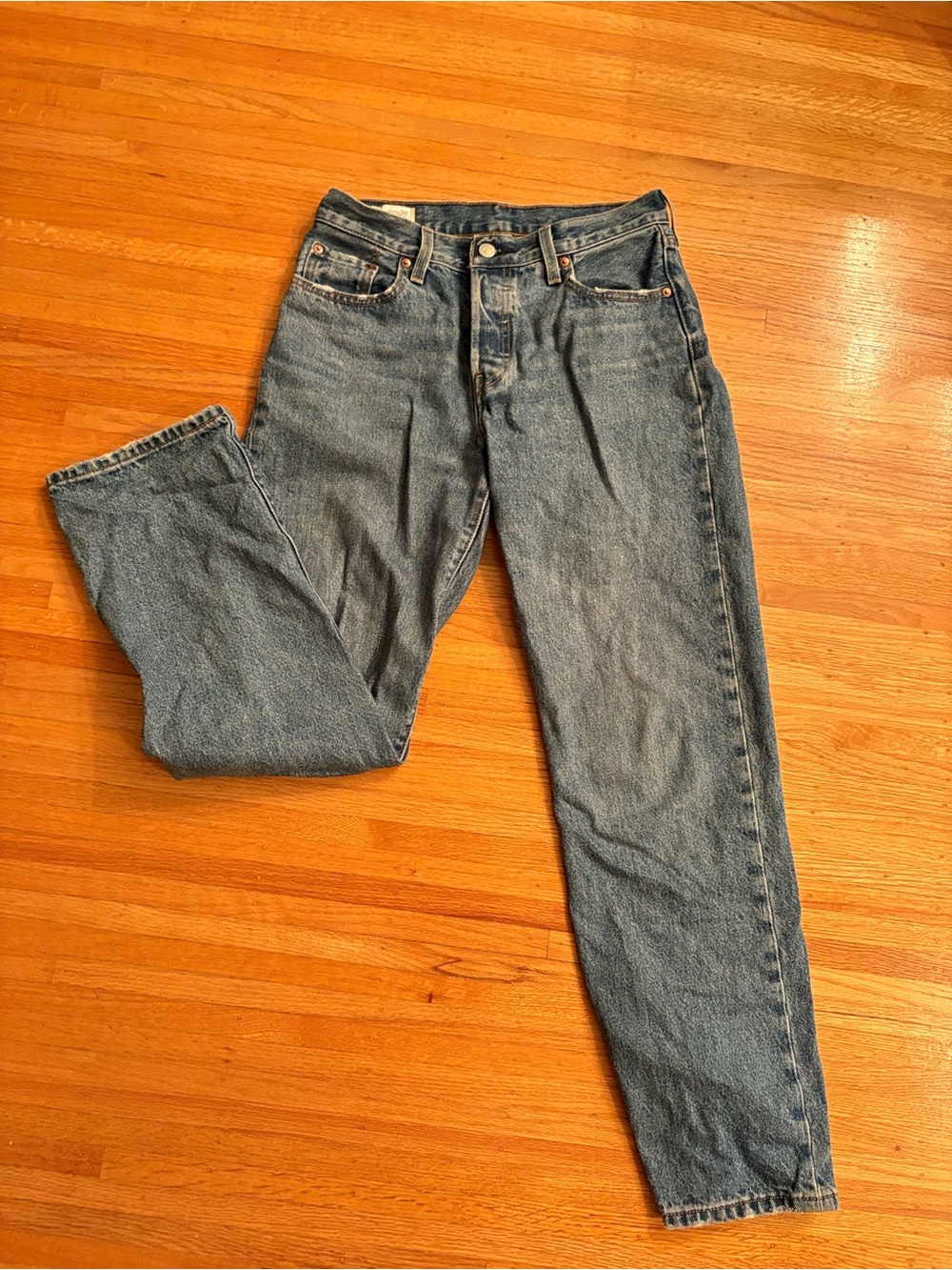 Levi 501 - Medium Wash